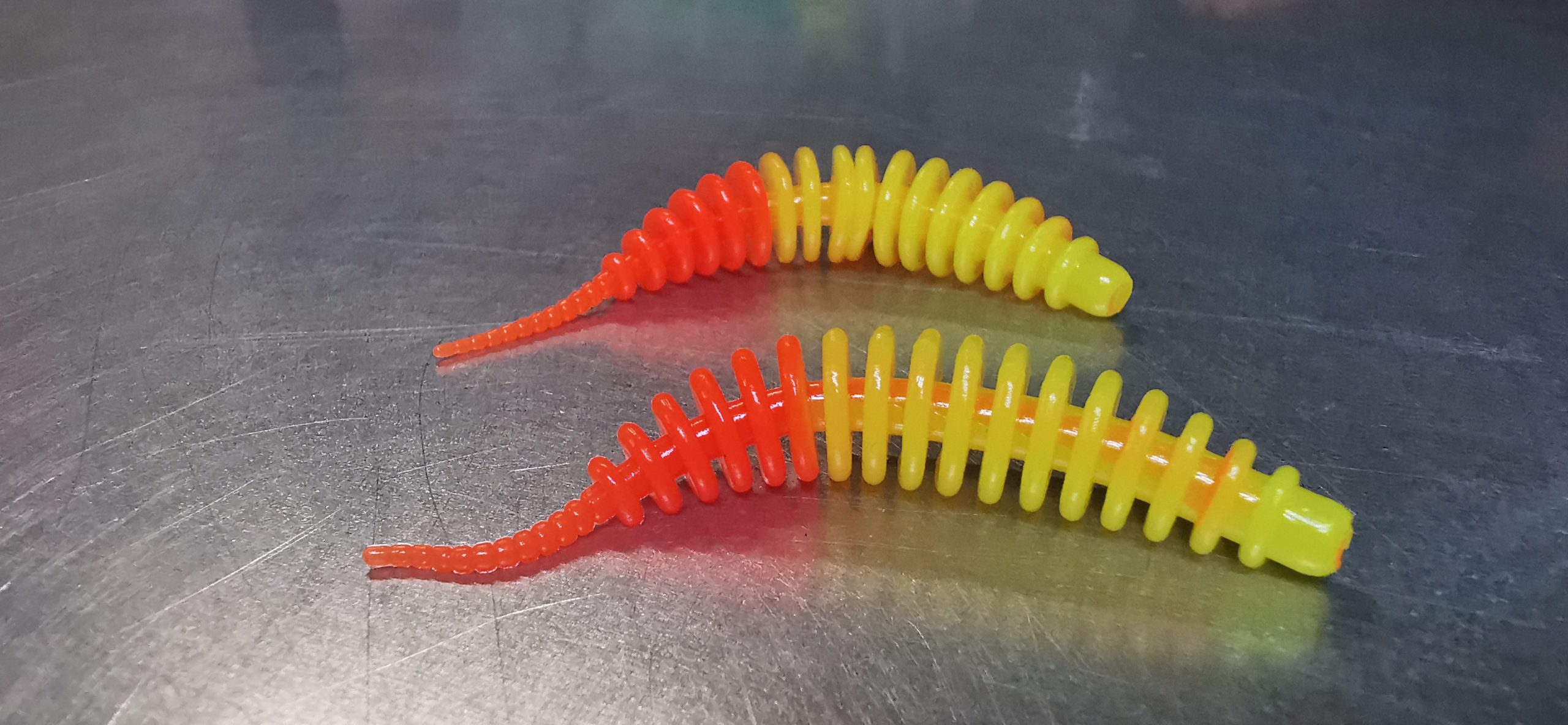 ProBaits Mini Custom Lures Troutworm Mega Soft / Bubblegum- Flavour In 3,8 Cm Länge / Farbe: Gelb-Rot