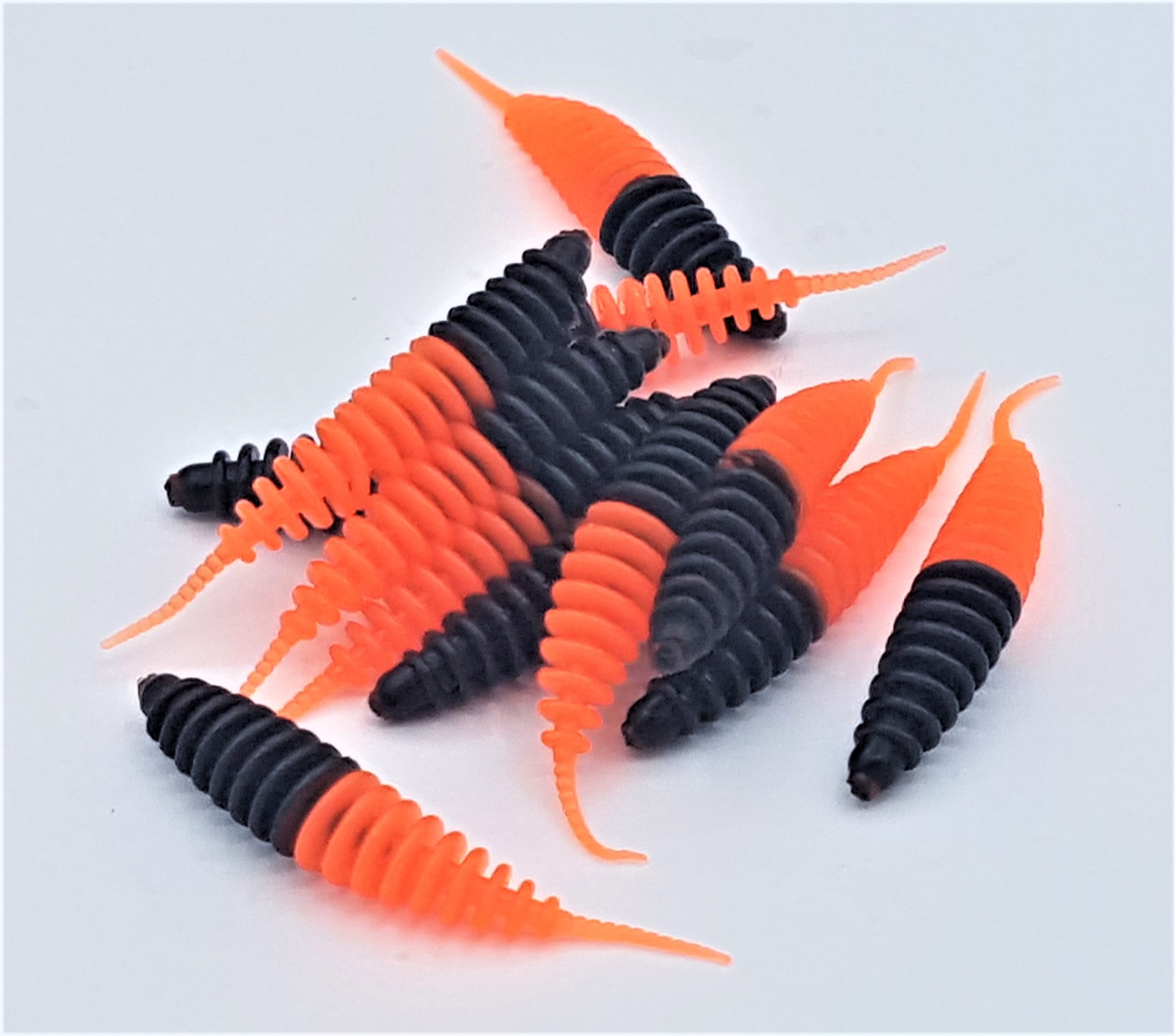 ProBaits Mini Custom Lures Troutworm Mega Soft / Knoblauch- Flavour In 3,8 Cm Länge / Farbe: Schwarz/orange