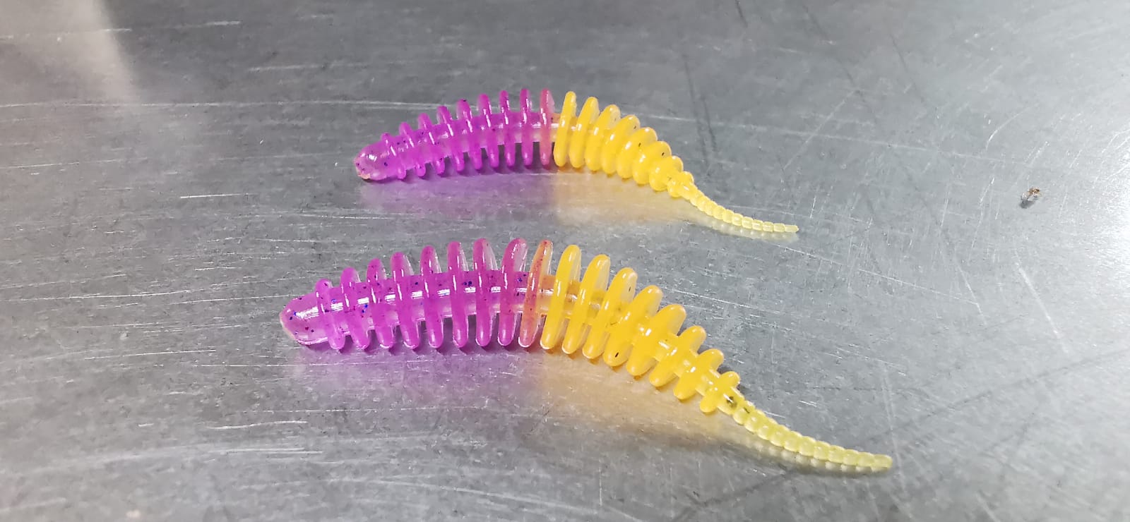 ProBaits Custom Lures Troutworm Mini Mega Soft / Bubblegum- Flavour In 5cm Länge / Farbe: Purple Seed