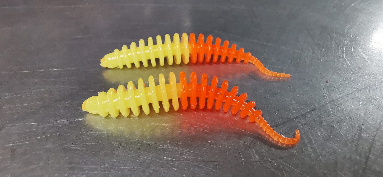 ProBaits Mini Custom Lures Troutworm Mega Soft / Bubblegum- Flavour In 3,8 Cm Länge / Farbe: Gelb-Orange