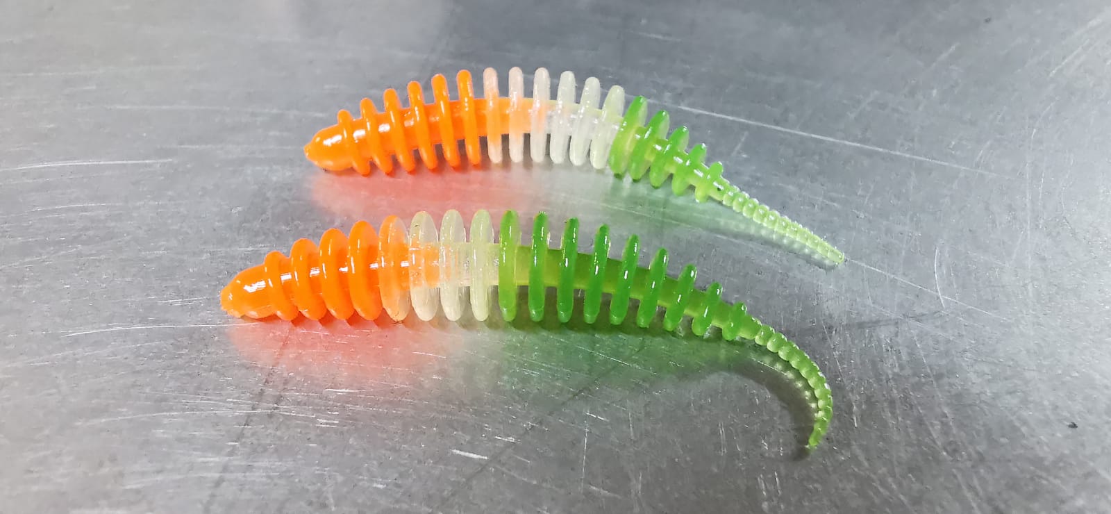 ProBaits Custom Lures Troutworm Mini Mega Soft / Käse- Flavour In 5cm Länge / Farbe: Sunset