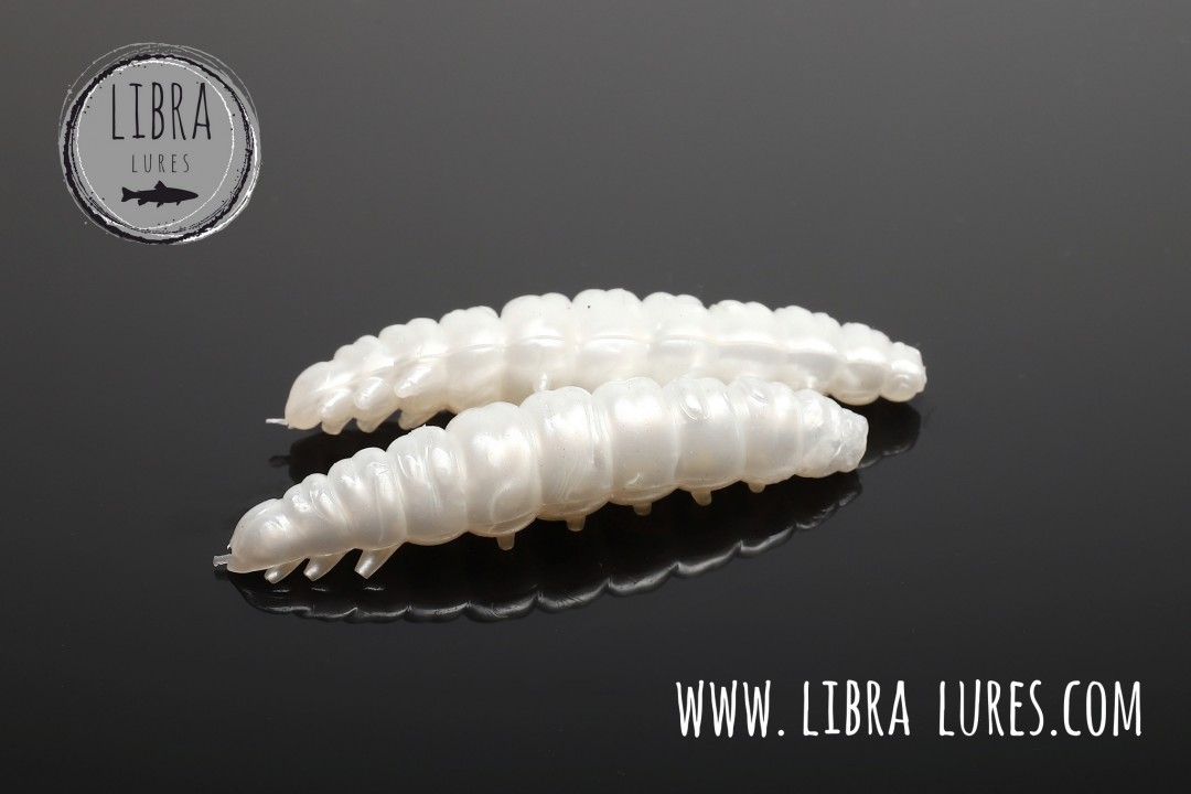 Libra Lures Larva 45mm | Forellenköder Supersoft | Inhalt: 8 Stück | Aroma: Käse | Farbe: 004 / Silver Pearl